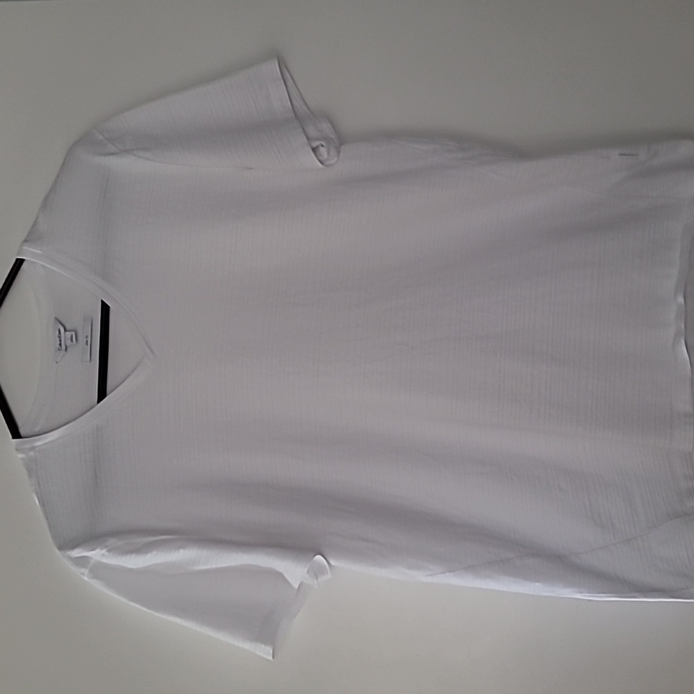 Calvin Klein slim fit men's size large white short. Worn once!
